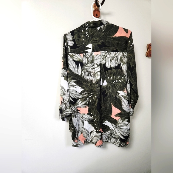 Flowly Patterned Shirt - Picture 2 of 3